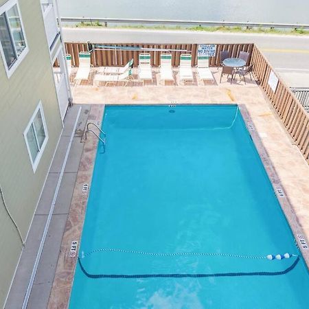 Right Across Beach Pool View Private Balcony By Zen Living Short Term Rental Миртл-Бич Экстерьер фото