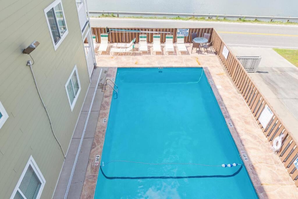 Right Across Beach Pool View Private Balcony By Zen Living Short Term Rental Миртл-Бич Экстерьер фото